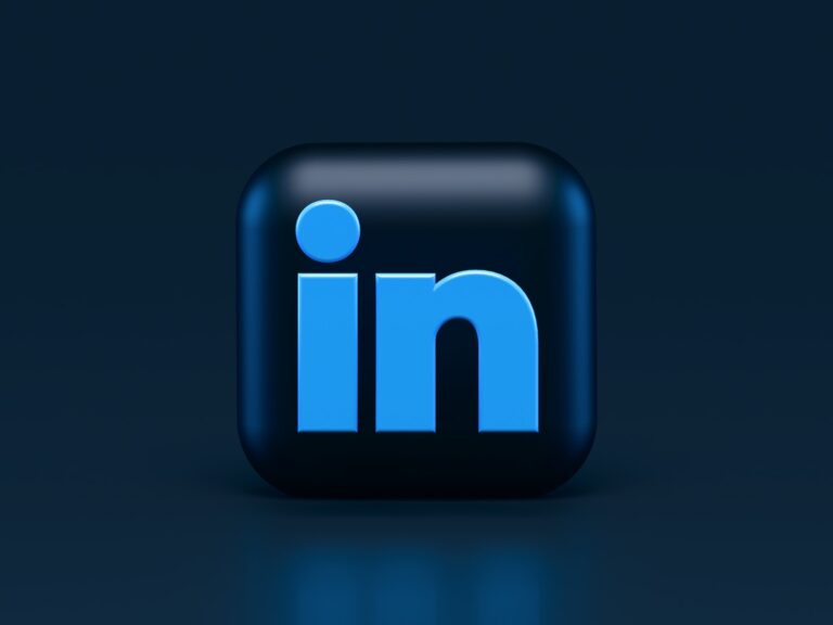 Revolutionizing Professional Networking: The Power of LinkedIn Carousels